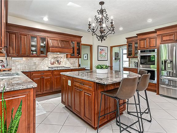 5th image of 2468 Wedgewood Dr