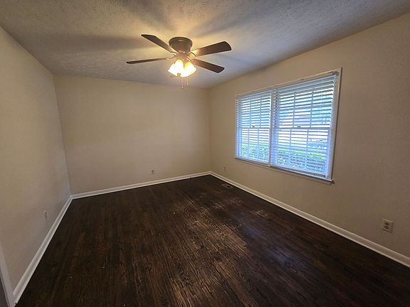 2nd image of 6343 Paddington Ct