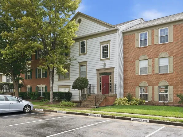 9370 Caspian Way APT 301, Manassas, VA 20110
