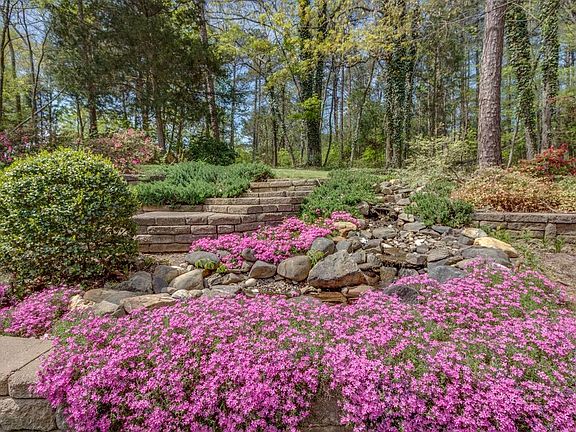 5th image of 10913 Loudoun Ln