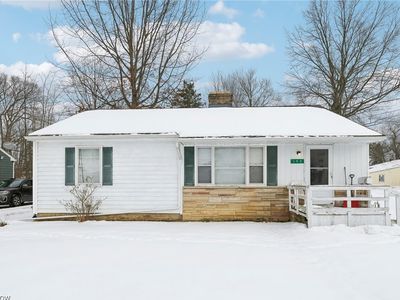 153 Lawnfield Ct, Geneva, OH, 44041