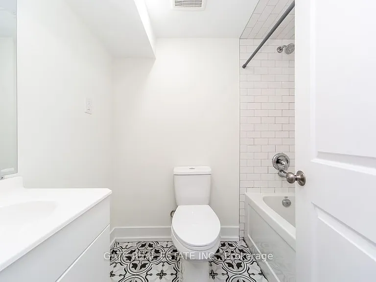 14 Amarillo Dr — Photo 43