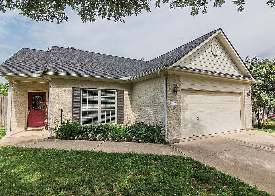 1st image of 1308 Mockingbird Bnd