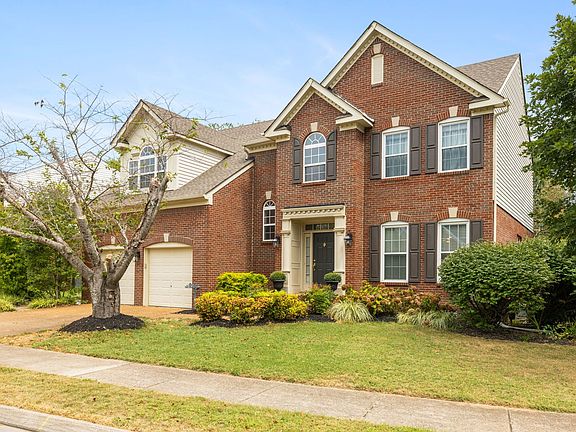 3rd image of 523 Antebellum Ct