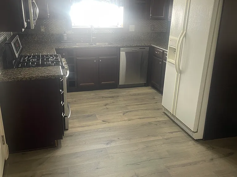 124 Furber Ln — Photo 2