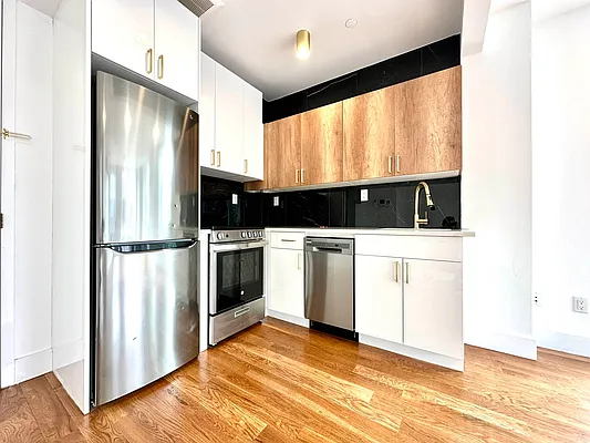 Rented by EXR | media 19