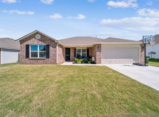 23667 E 115th St S, Broken Arrow, OK 74014