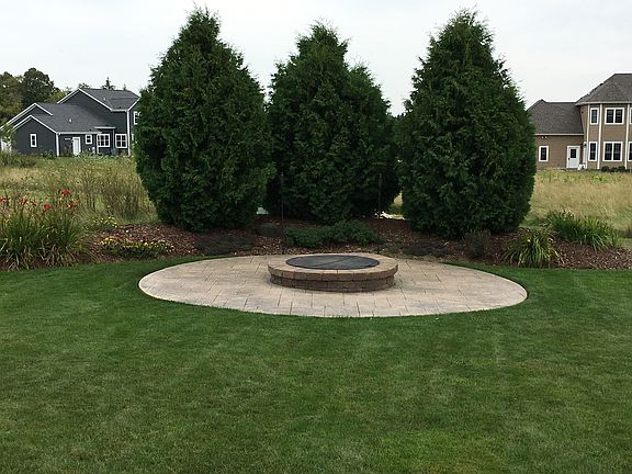 3rd image of 2633 Oak Knoll Dr