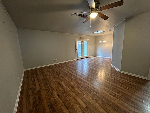 2nd image of 2506 Mecom Dr