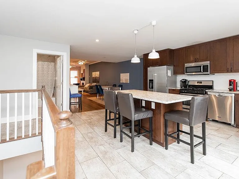 8 Elizabeth St #1 — Photo 11
