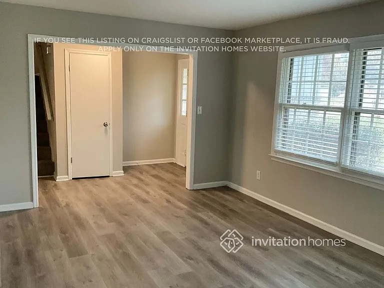 2360 Sandgate Rd — Photo 5