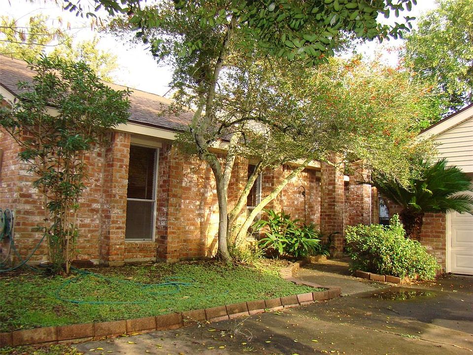 1st image of 2911 Pecan Point Dr