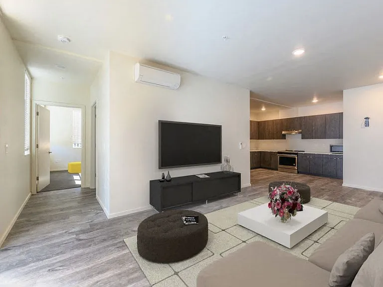 Edison Apartments — Photo 4