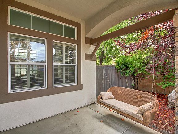 4th image of 1866 N Bend Dr