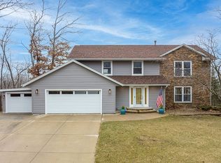 102 Tomahawk Trl SE, Cedar Rapids, IA 52403