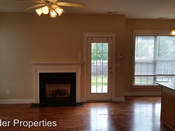 2nd image of 4820 Eaves Ln