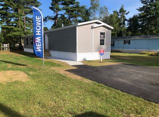 15 Briwood Cir, Queensbury, NY 12804