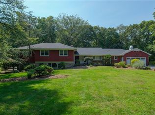 26 Hardscrabble Hl, Chappaqua, NY 10514