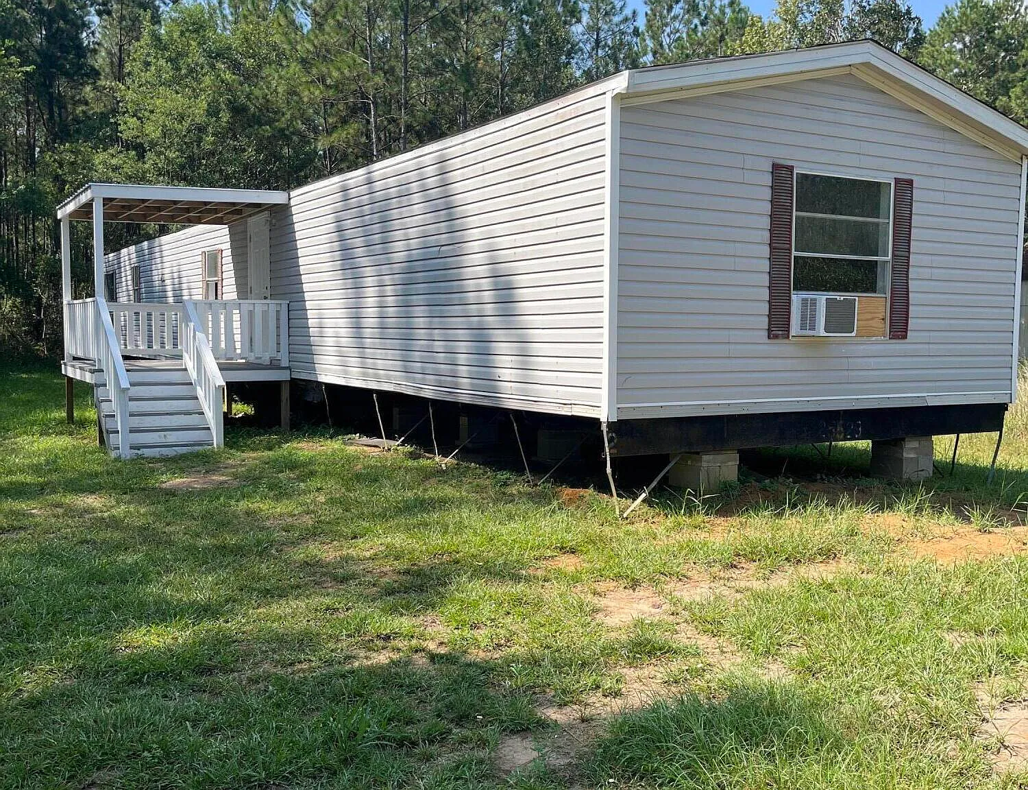 3 bed, 2.0 bath, 1360 sqft, $1,050 — Photo 1