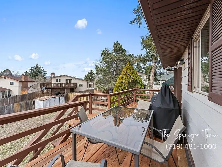1730 Hathaway Dr — Photo 7