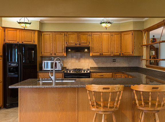 5th image of 8831 Chadbourn Dr