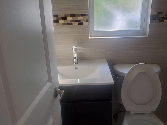 3rd image of 2 156th Ave Floor 2