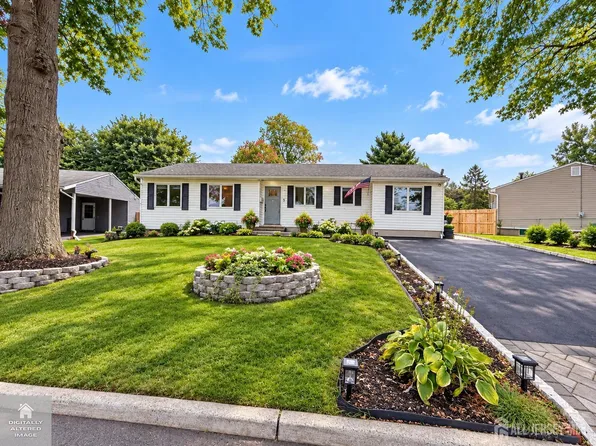 3 Cornell Rd, Parlin, NJ 08859