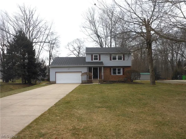 1068 Beechwood Dr, Tallmadge, OH 44278