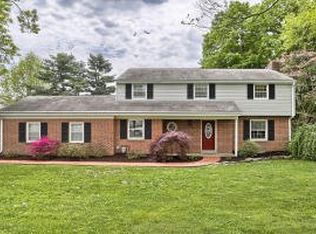 210 Owl Hill Rd, Lititz, PA 17543
