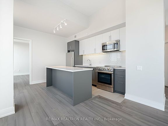 5th image of 2525 Bathurst St #1305