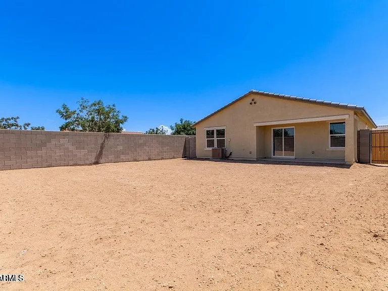 1158 N Larat Ln — Photo 5