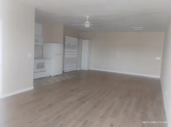 118 W Clausen Rd #B, Turlock, CA 95380