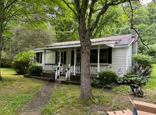 795 Hooper Chastain Rd, Tuckasegee, NC 28783