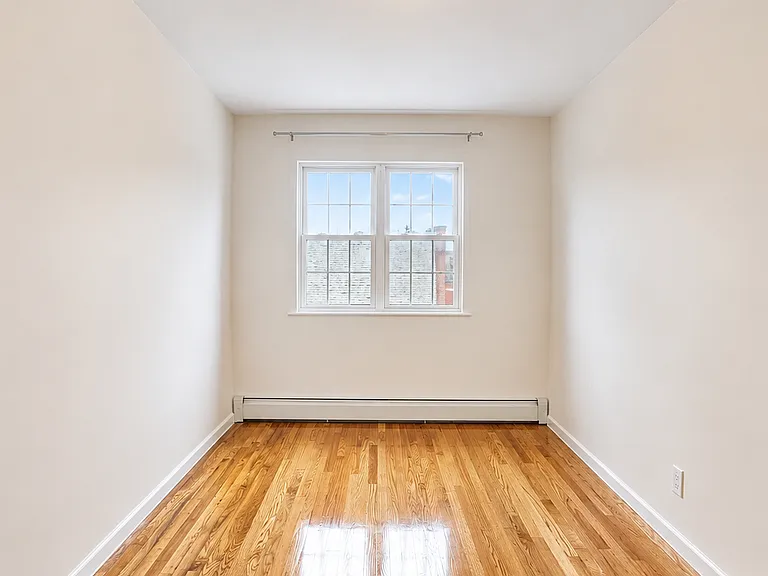 24-43 41st St #3A — Photo 9