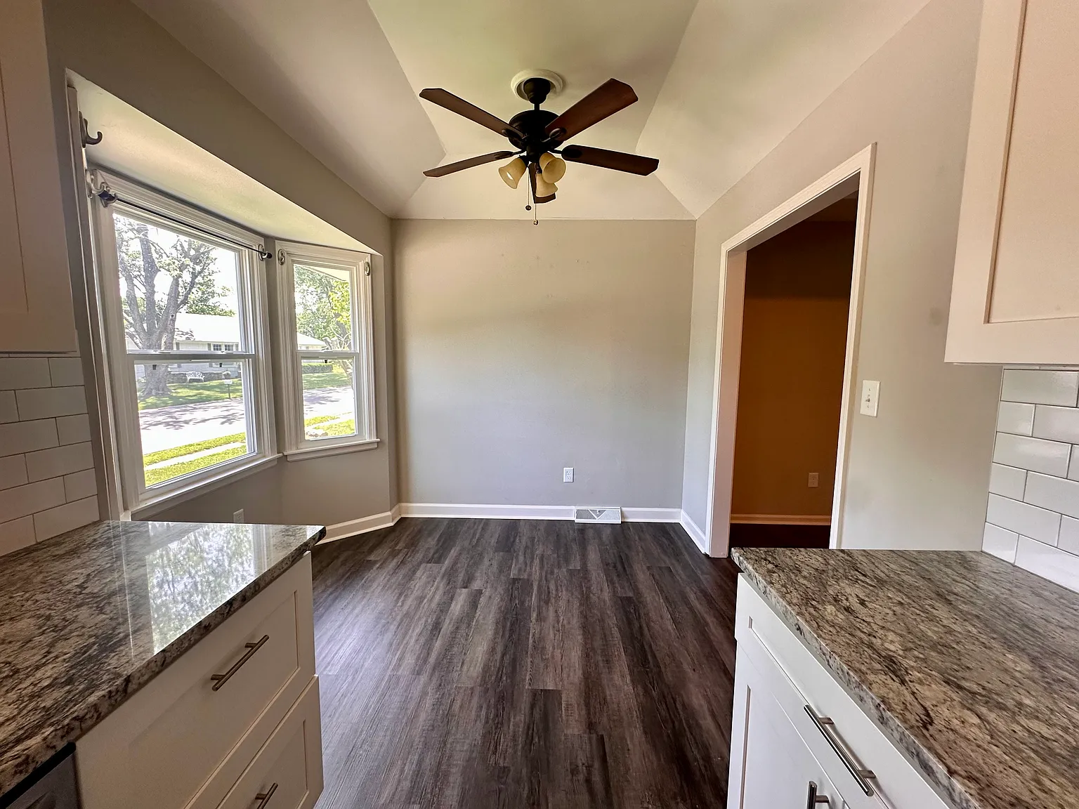 3 bed, 1730 sqft, $2,100 — Photo 4