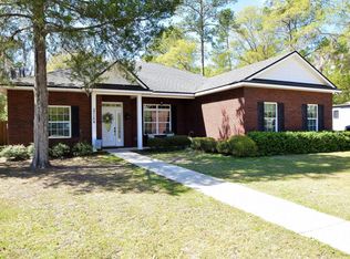 37154 S Pine St, Hilliard, FL 32046