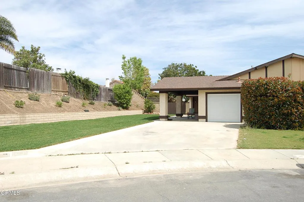 Building Photo - 896 Creekside Cir