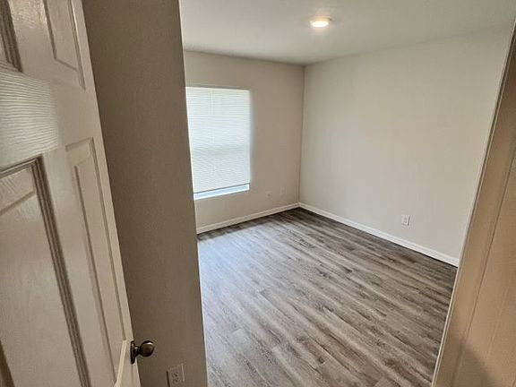 5th image of 11397 Kimberly Ave