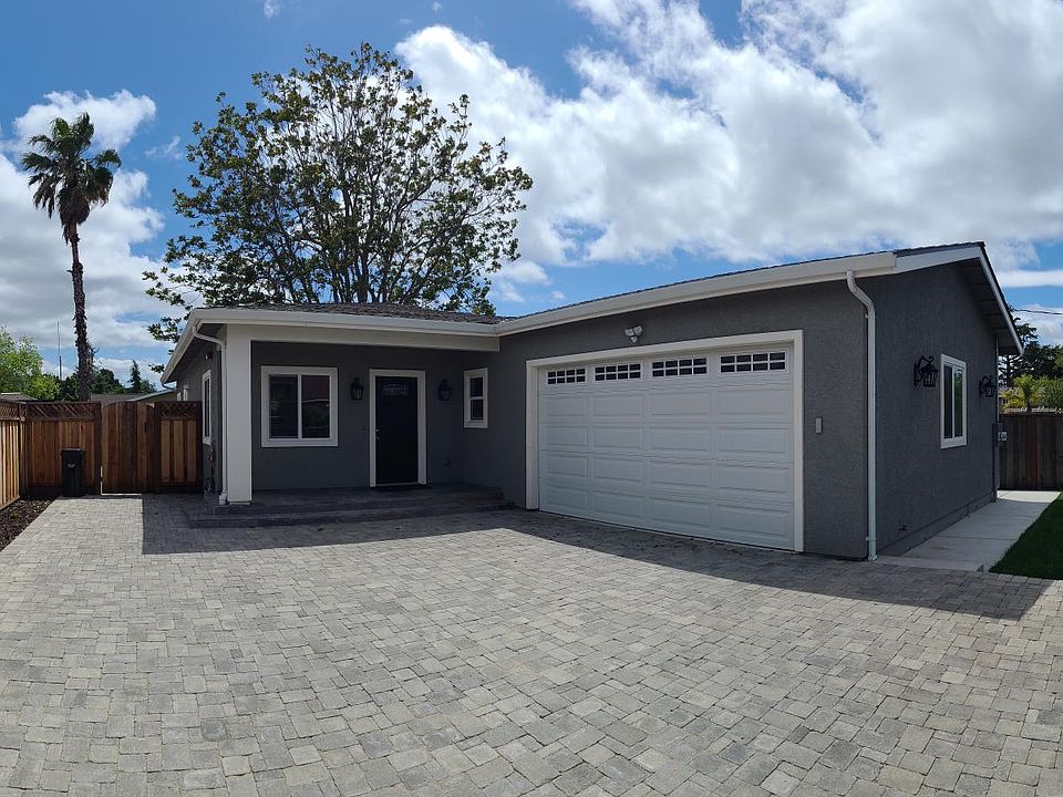 Large Private Driveway, Lawn, Covered Patio