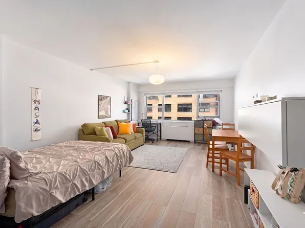 330 E 49th St APT 10G, New York, NY 10017