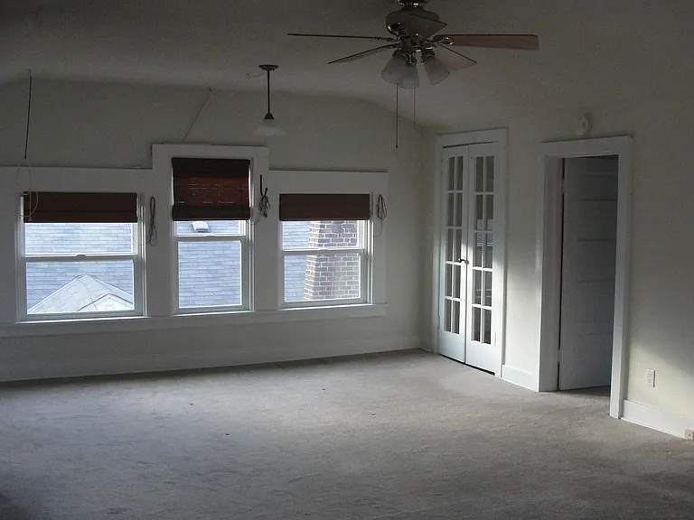 1117 NE Ravenna Blvd — Photo 3