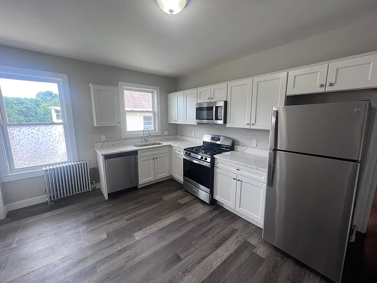 666 Metropolitan Ave #2 — Photo 2