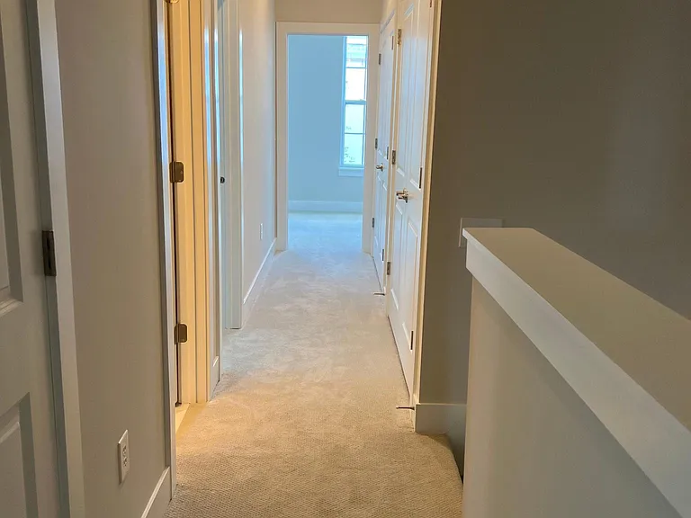 1050 Valentine Ln — Photo 15