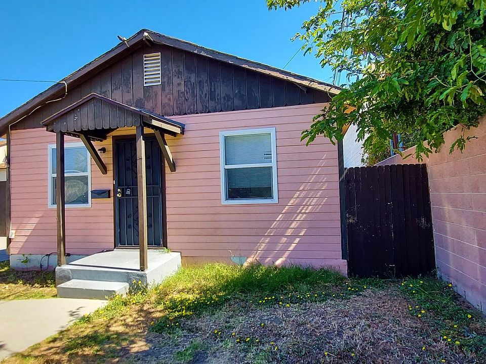 1st image of 15632 Grevillea Ave #15632