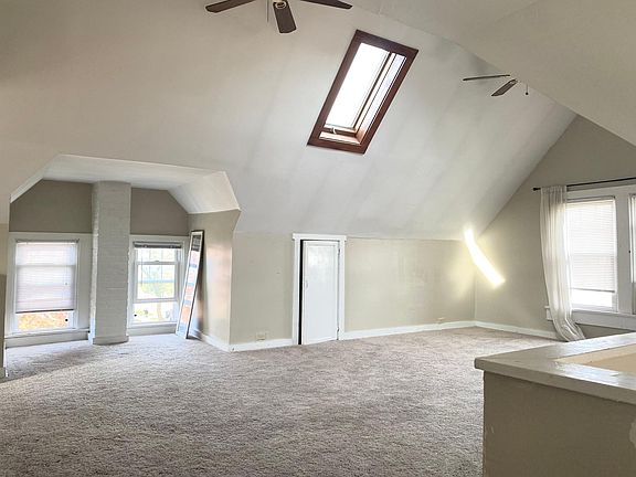 2nd image of 1548 Alameda Ave #3