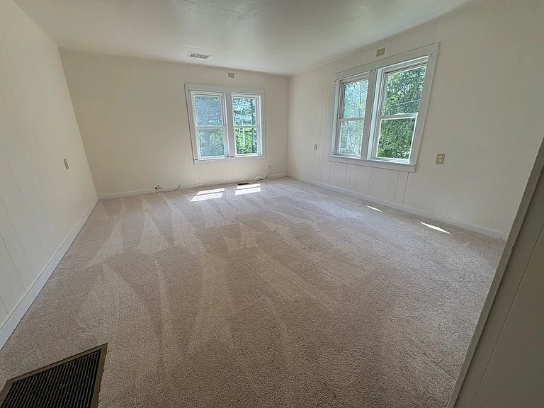 1058 Campbell Run Rd — Photo 13