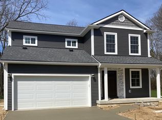 3196 Saint Clair Dr, Rochester Hills, MI 48309
