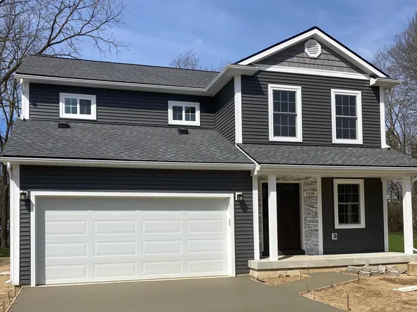 3196 Saint Clair Dr, Rochester Hills, MI 48309