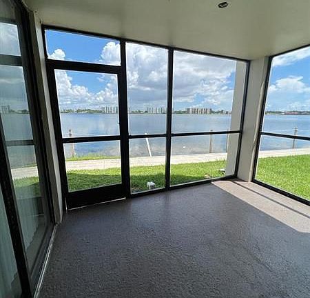 4th image of 117 Lake Emerald Dr APT 110