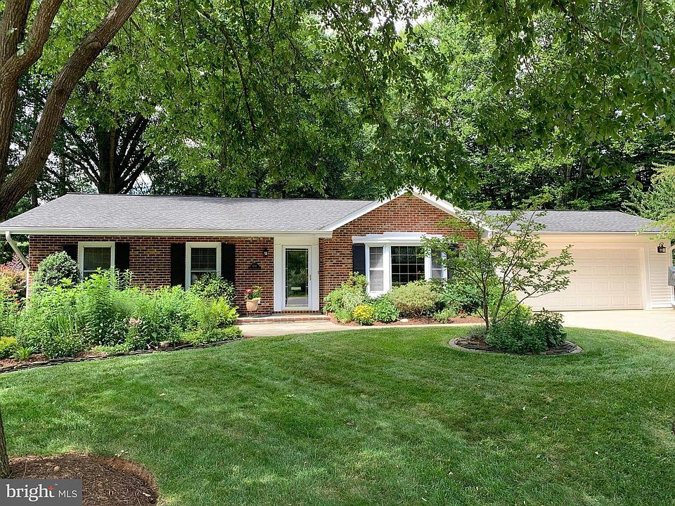 1st image of 4716 King Carter Ct